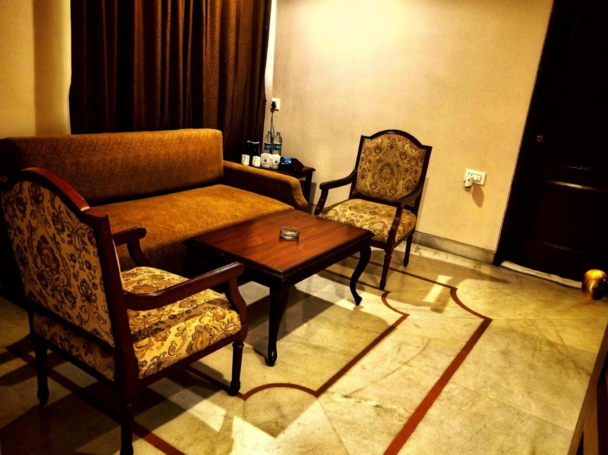 Kailash Parbat Hotel Lonavla Zewnętrze zdjęcie